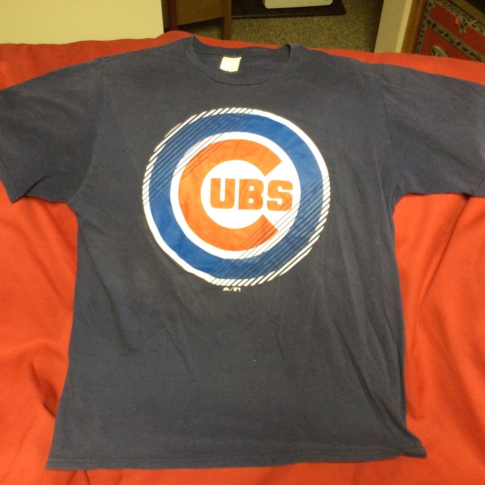 MLB CHICAGO Cubs tshirt